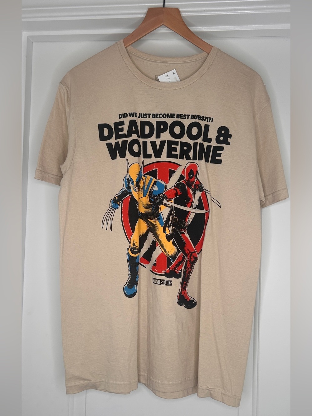 Marvel Comics Deadpool & Wolverine Khaki T Shirt Size M. NWT